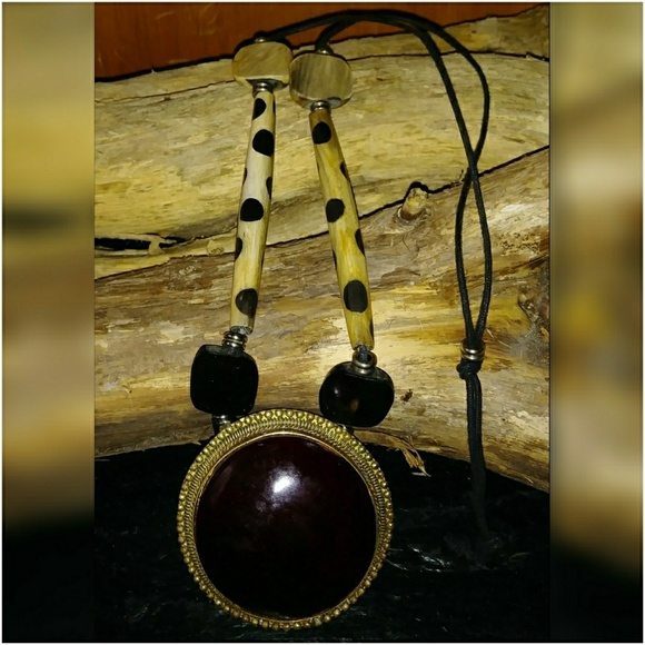 African Necklace - Picture 1 of 4